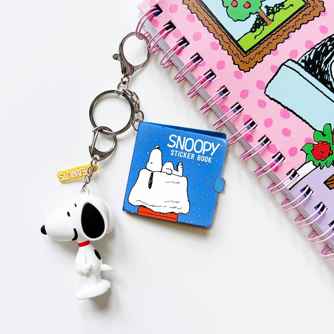 Pipsticks - Snowy Snoopy Mini Sticker Book Keychain