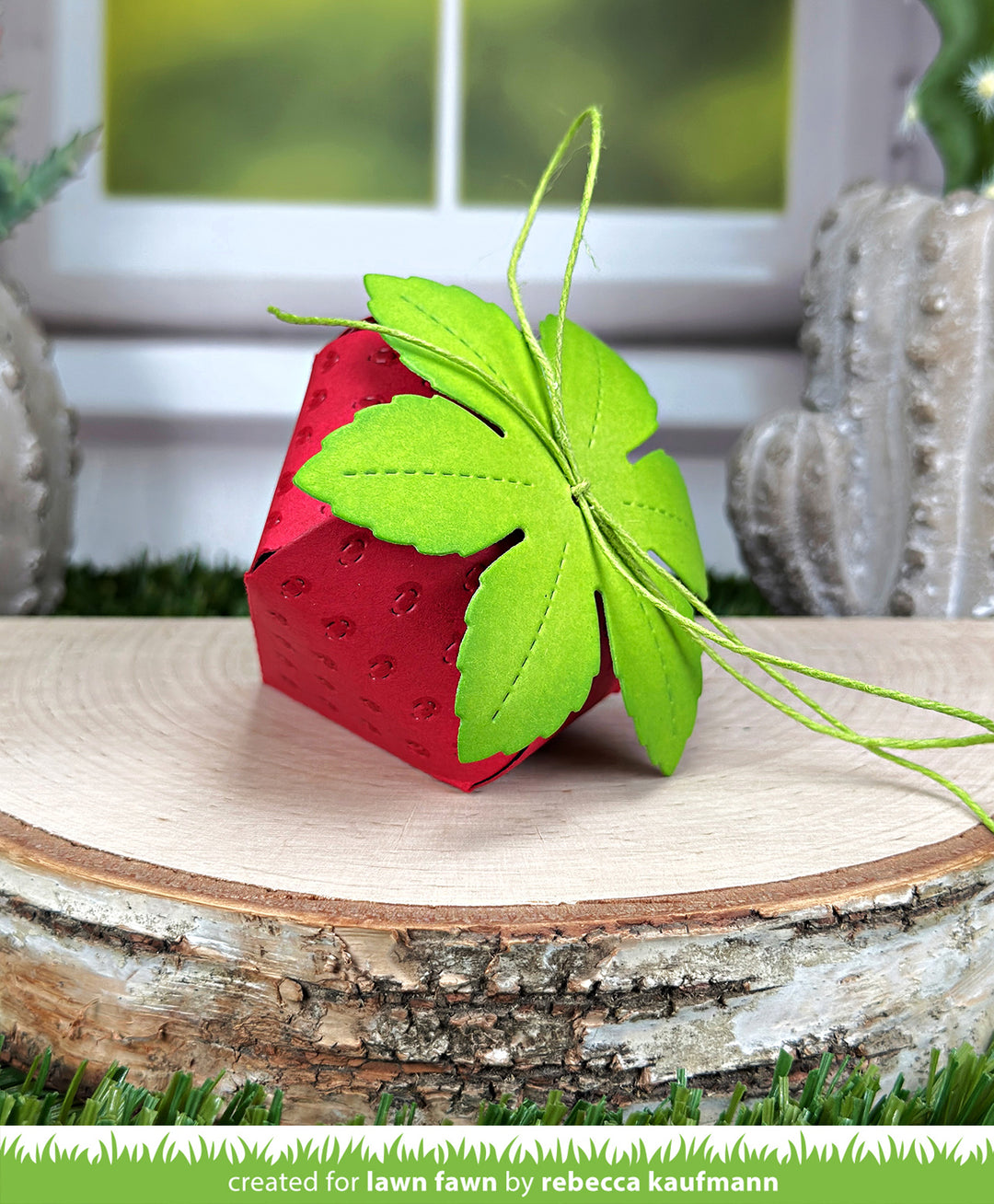 Lawn Fawn - LF4136 - Strawberry Treat Box